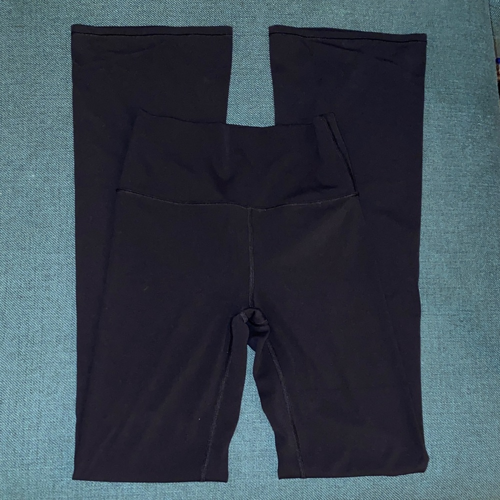 Vuori Slim Black Flare Leggings